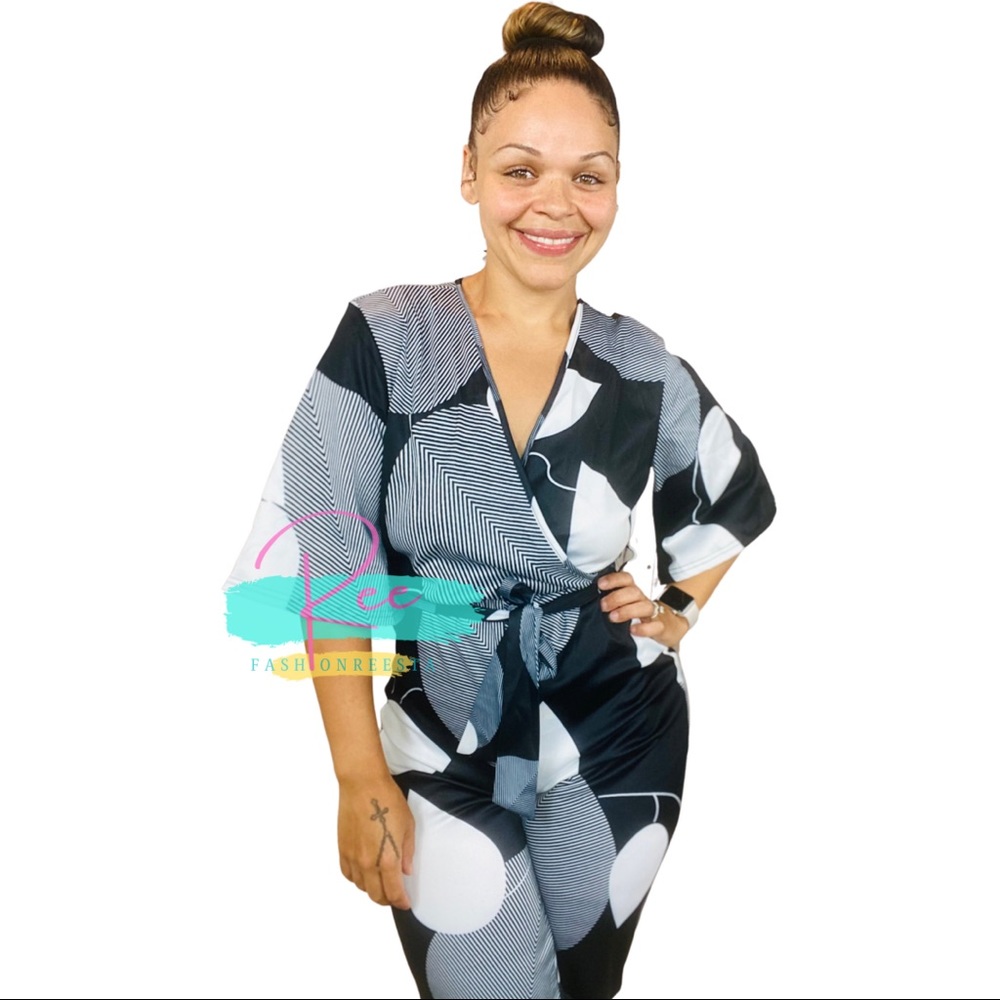 GEO-ABSTRACT ROMPER: Small-2X - Picture 2 of 6